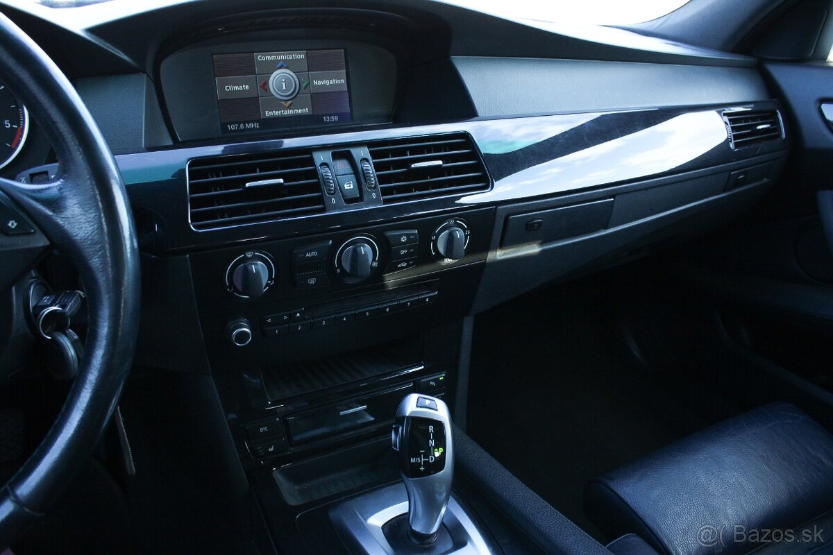 BMW 520d Touring E61 facelift automat - 13