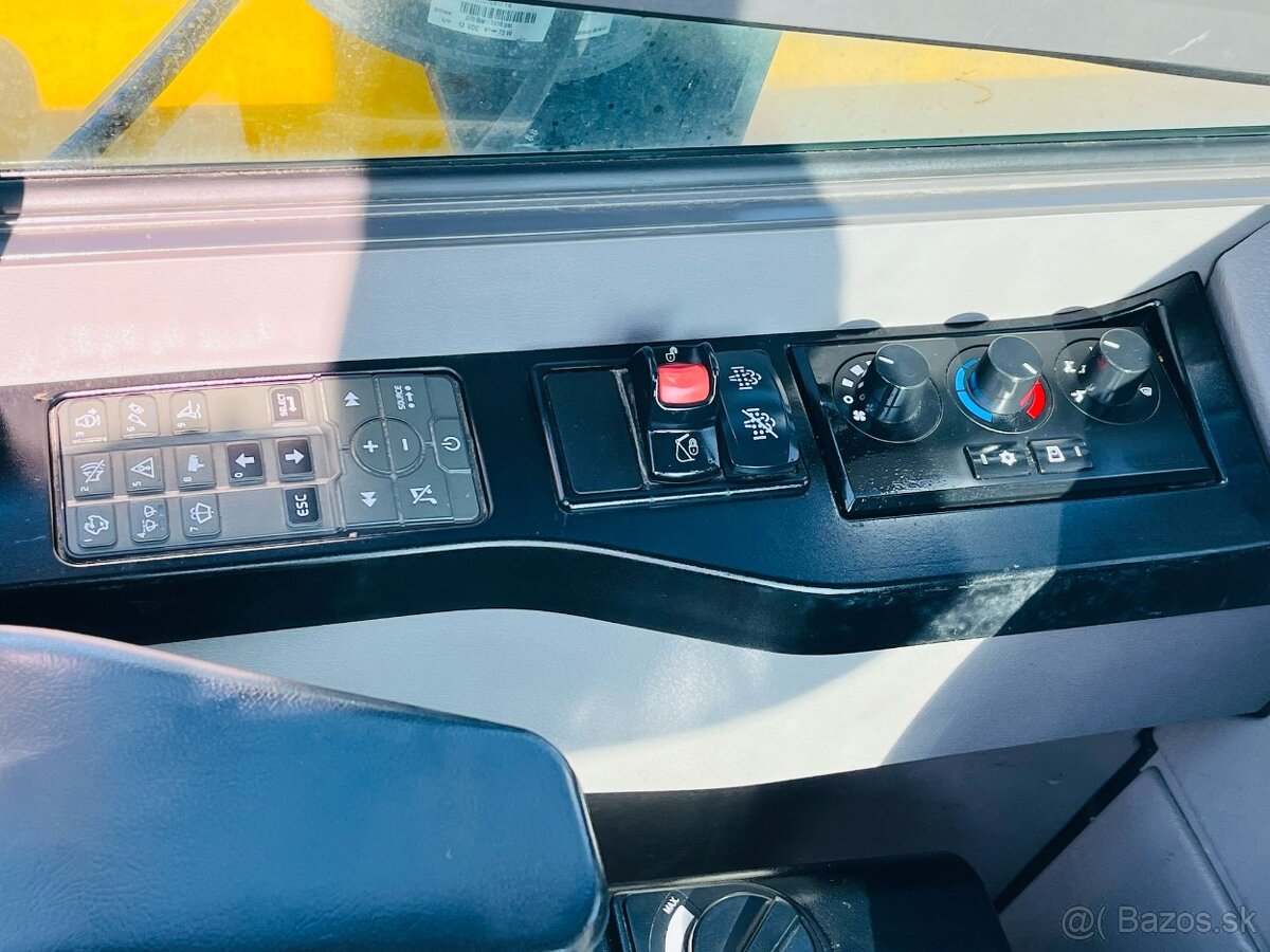 Pásové rypadlo Volvo ECR88D - 13