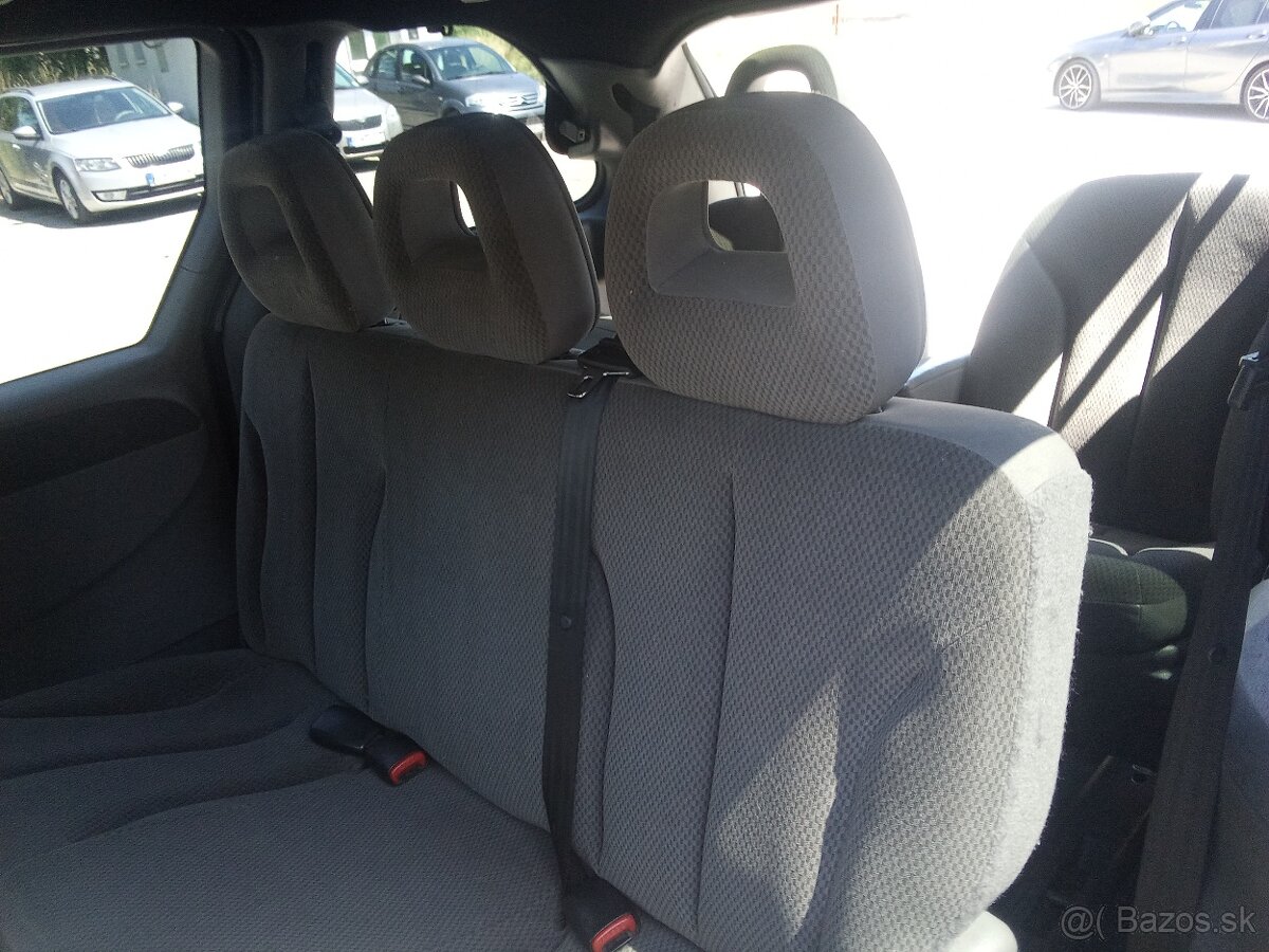 Predám Chrysler Voyager - 13