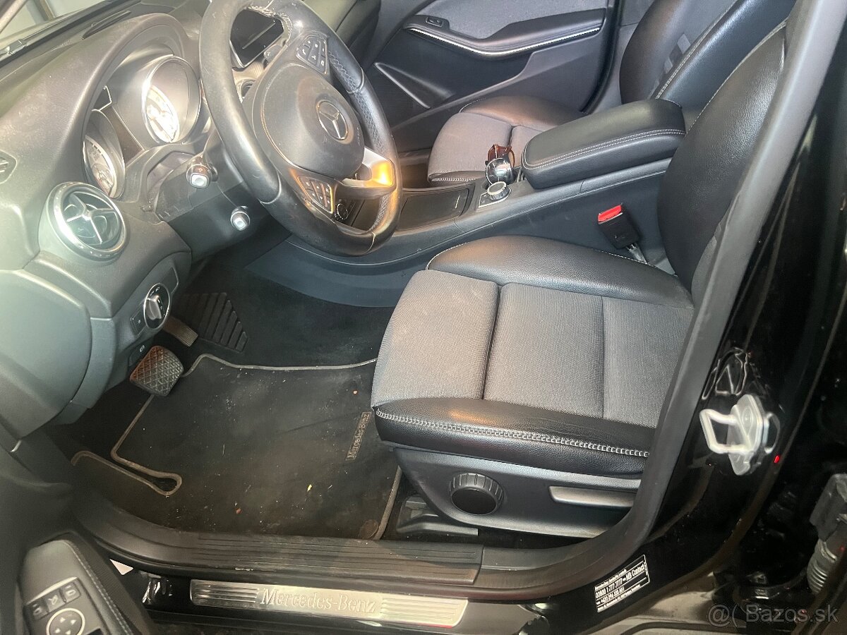 Mercedes GLA 4matic 200d - 13