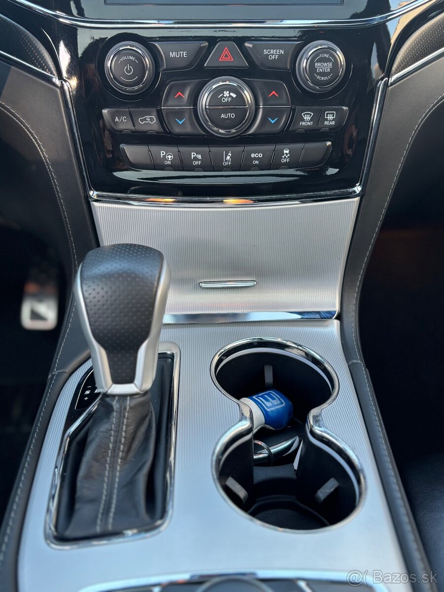 Jeep Grand Cherokee 6.4 Hemi SRT 1.Majiteľ - 13