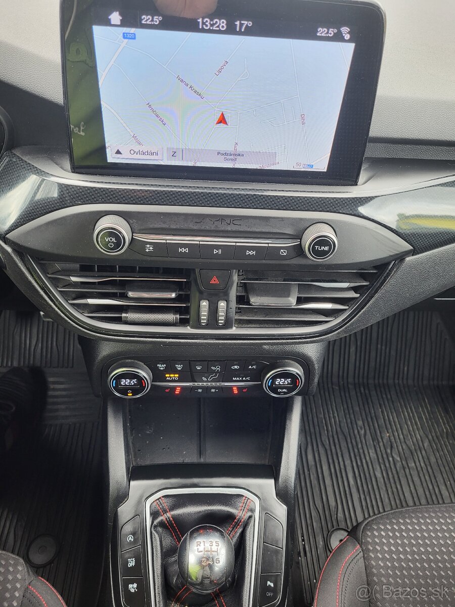 Ford Focus ST.line - 13