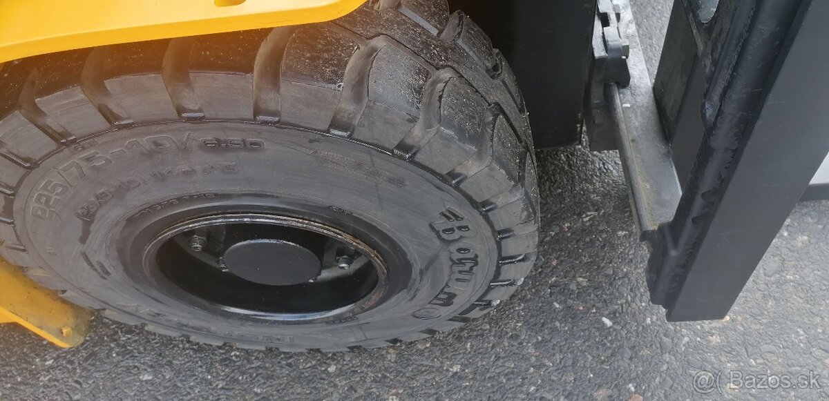 HYUNDAI 30BH-9 AKU triplex, boční posuv - 13