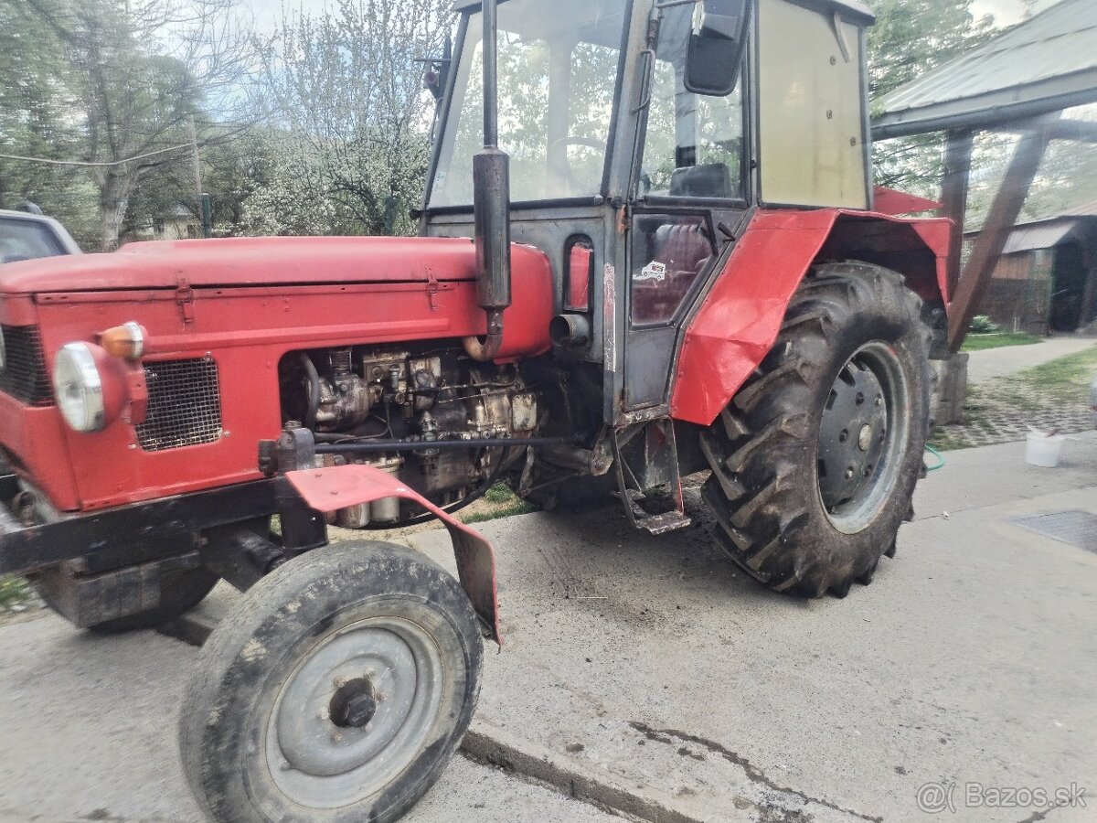 Traktor kolesový poľnohospodársky - 13
