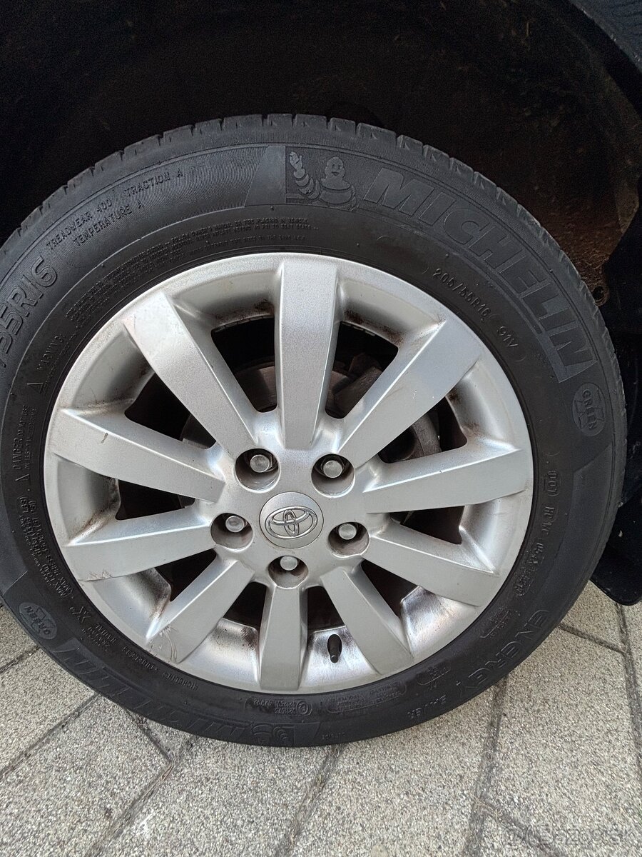 Corolla 2012 Rok 1.6 Benzin - 13