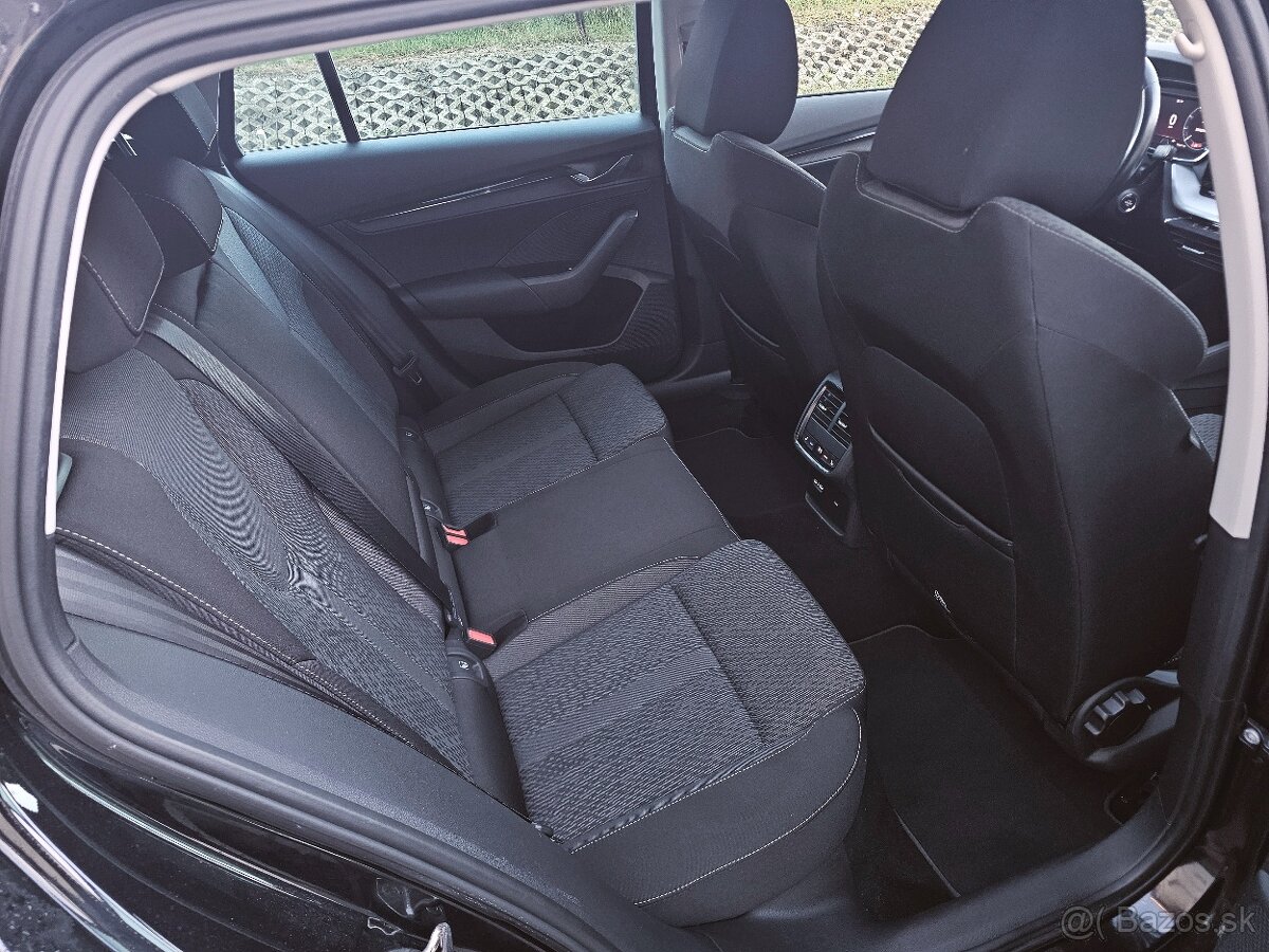 Škoda Octavia Combi IV 2.0 TDI DSG F1 Clever DVD Matrix ACC - 13