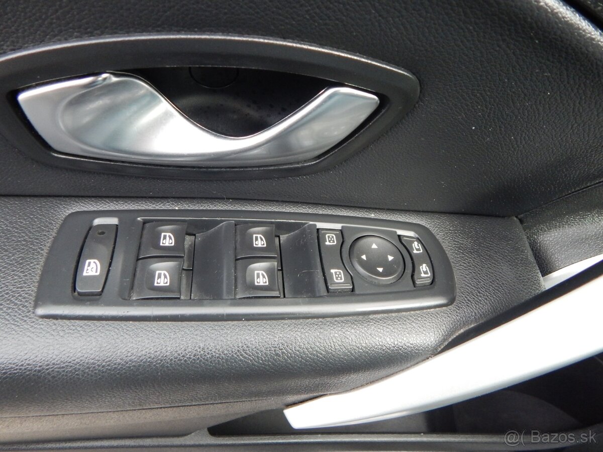 Renault Fluence 1.6 16V Confort - 13