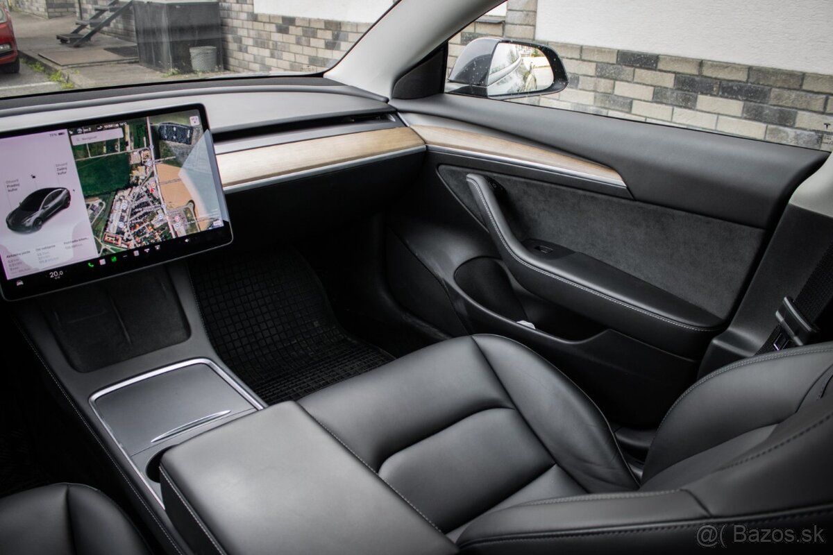 Tesla Model 3 366kW - 13