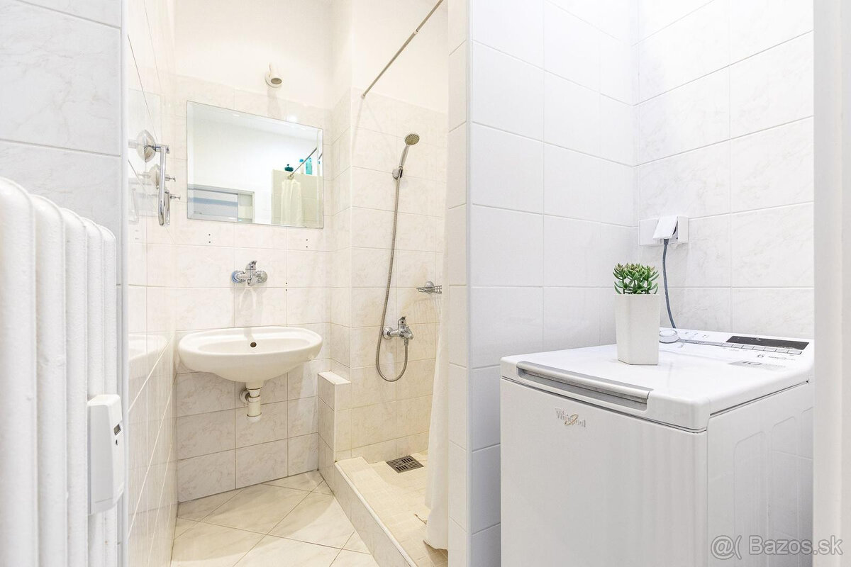 2 izbový byt s veľkorysou výmerou a výbornou dispozíciou, AT - 13