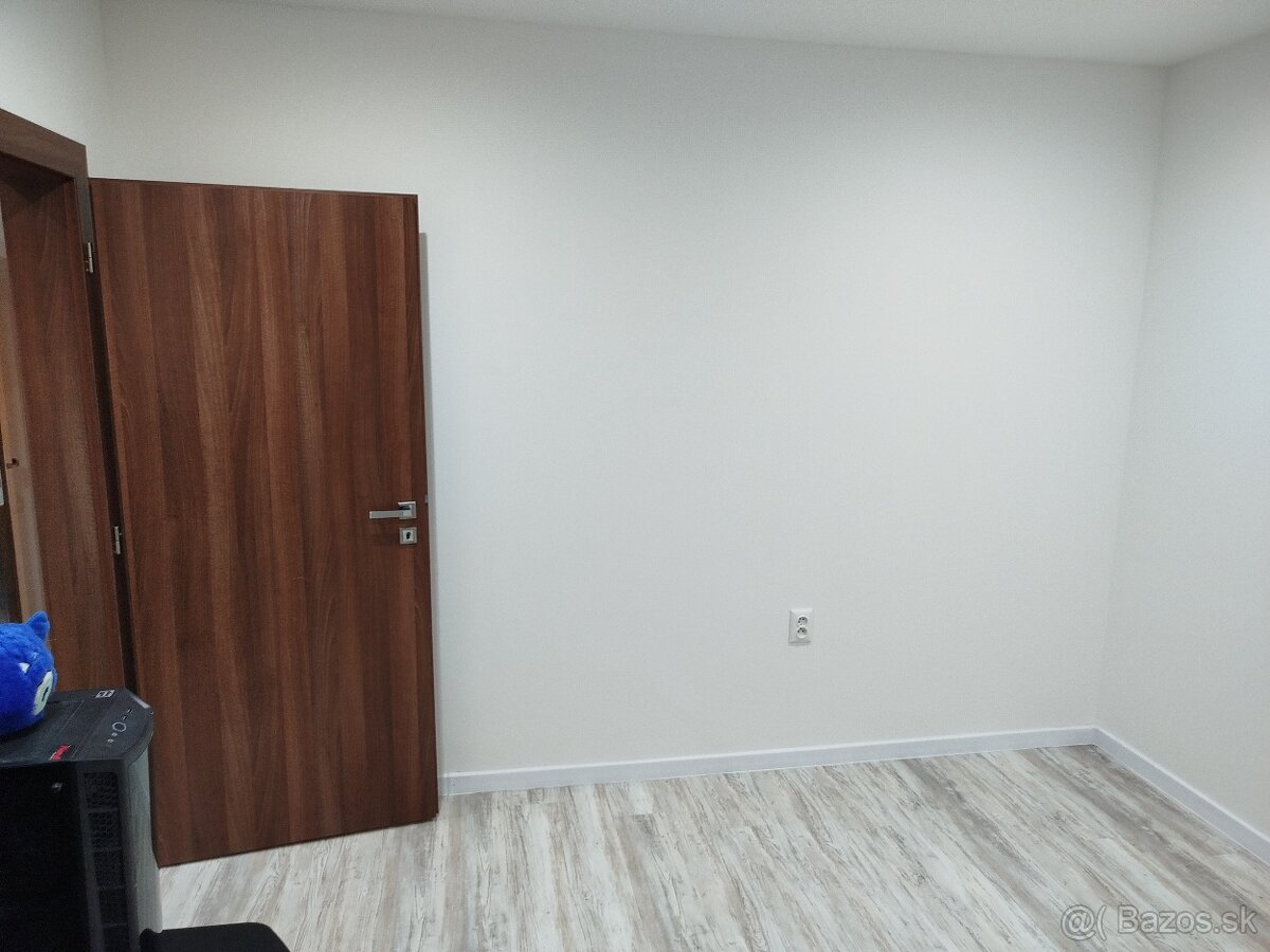 Trojizbový byt - znížená CENA - 13