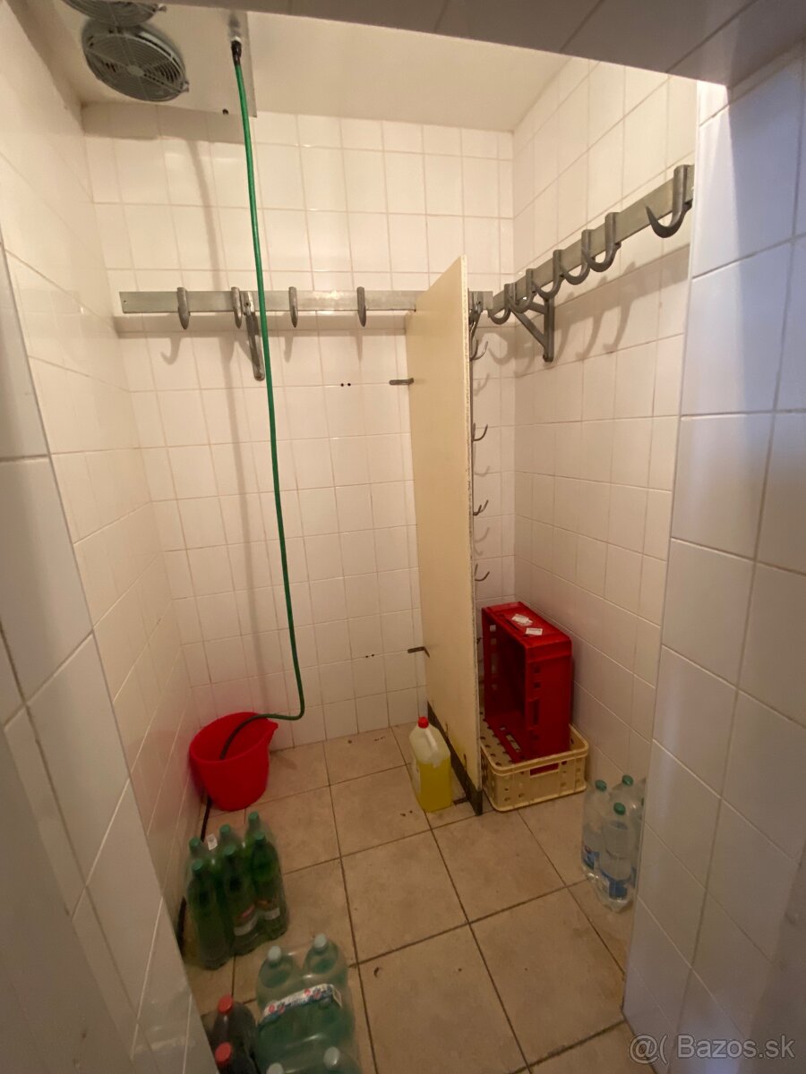 Budova na predaj - 13