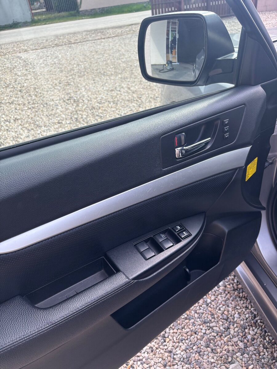 Subaru Legacy 2,5 - 13