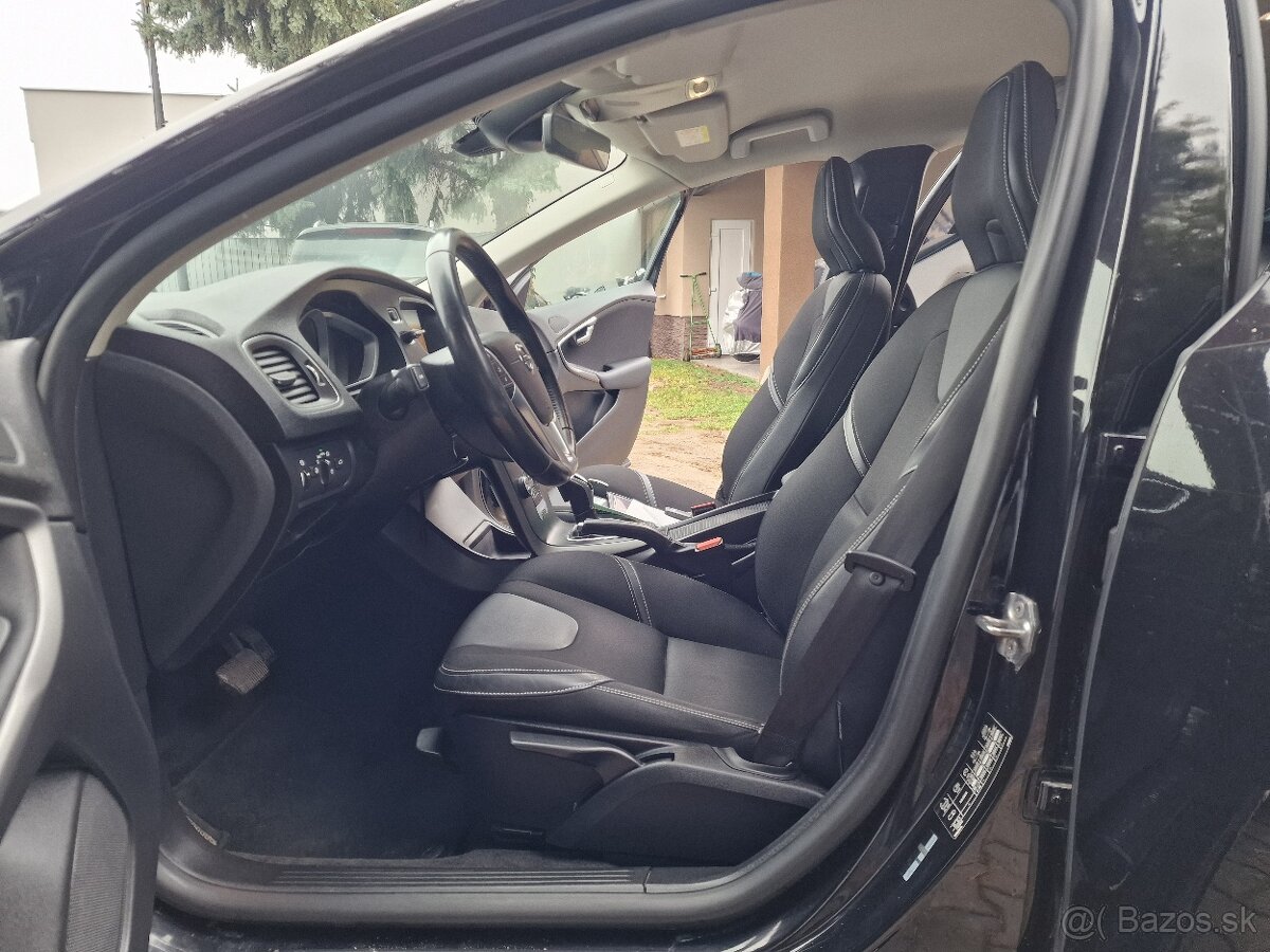 Volvo V40 D2 2.0L 120k Geartronic Momentum (diesel) - 13