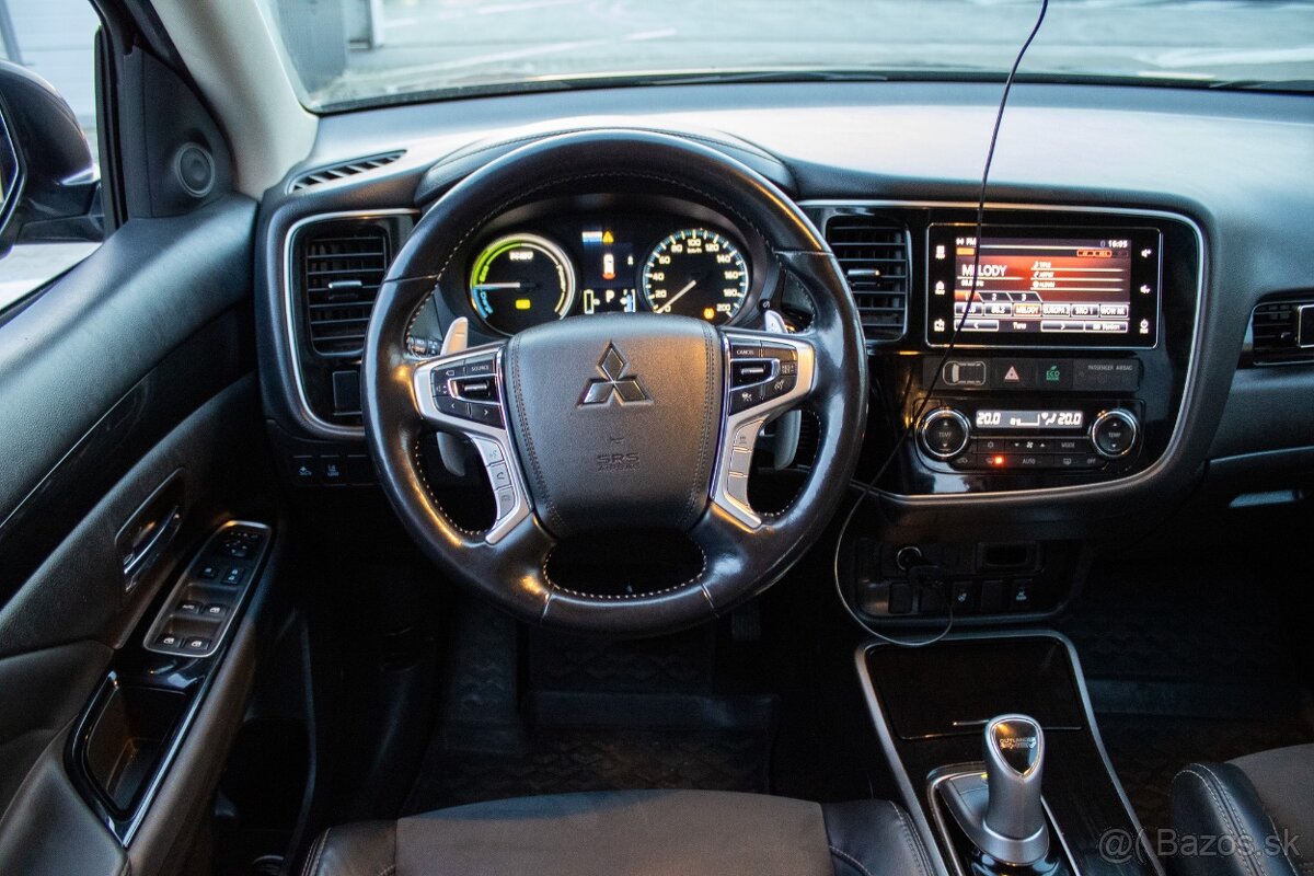 Mitsubishi Outlander 2.0i PHEV Hybrid - 13