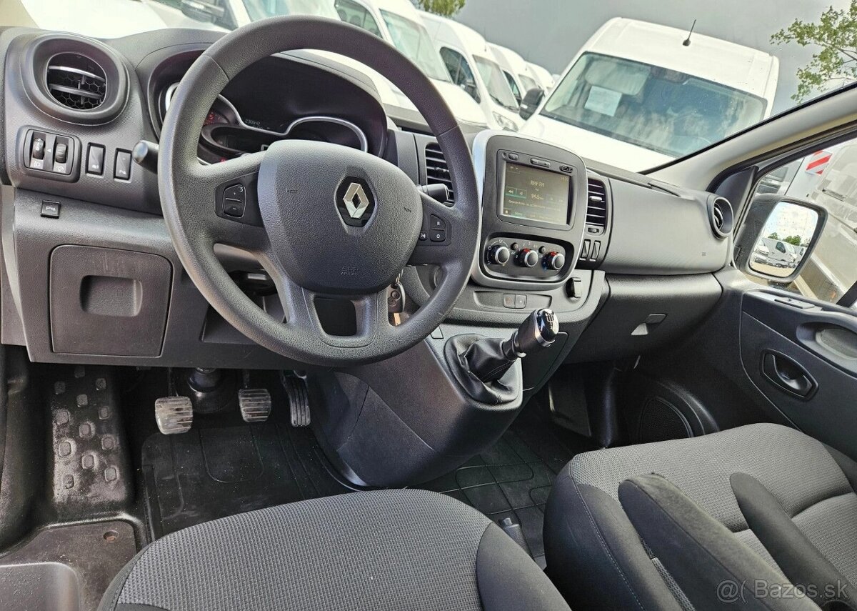 Renault Trafic L2H2 2.0dCi 145 koni rocnik 2021 - 13