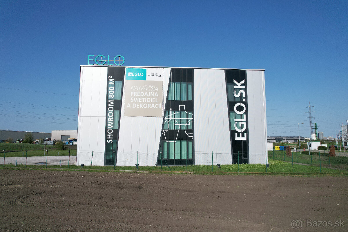 Predajňa, showroom, administrativa a sklad - 13