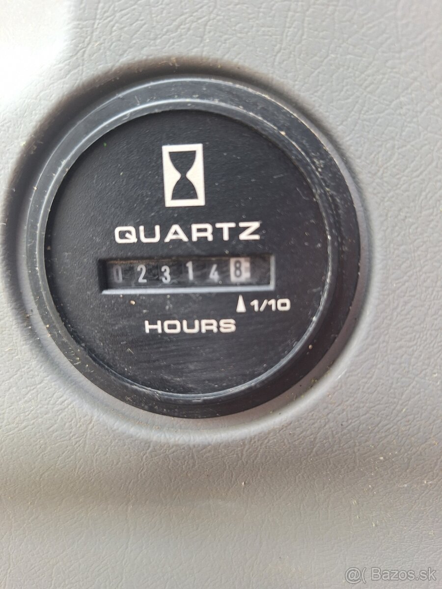 New Holland E305 - 13