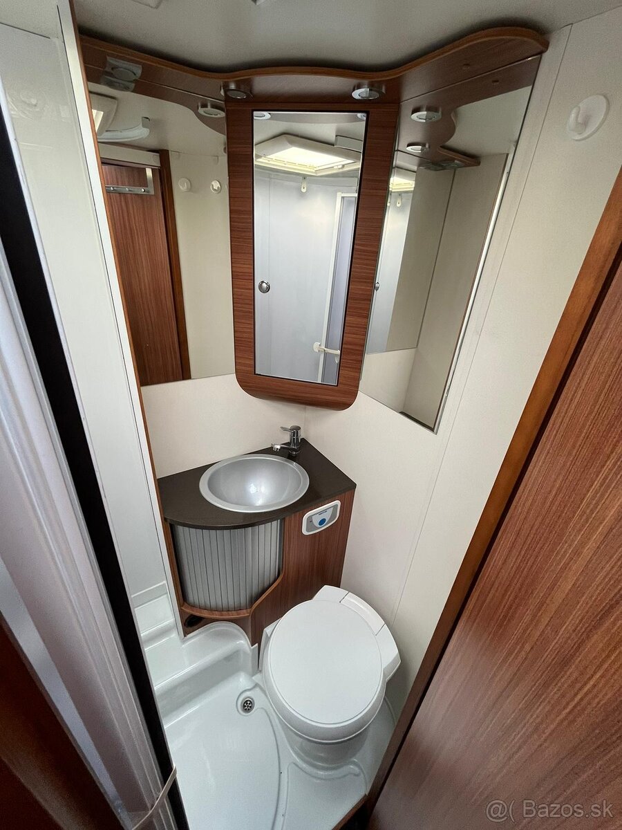 Obytný automobil ADRIA M680SP Matrix 2,3l/96kW - 13