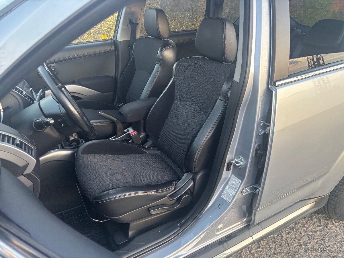 Mitsubishi Outlander 2.0 DI-D - 13