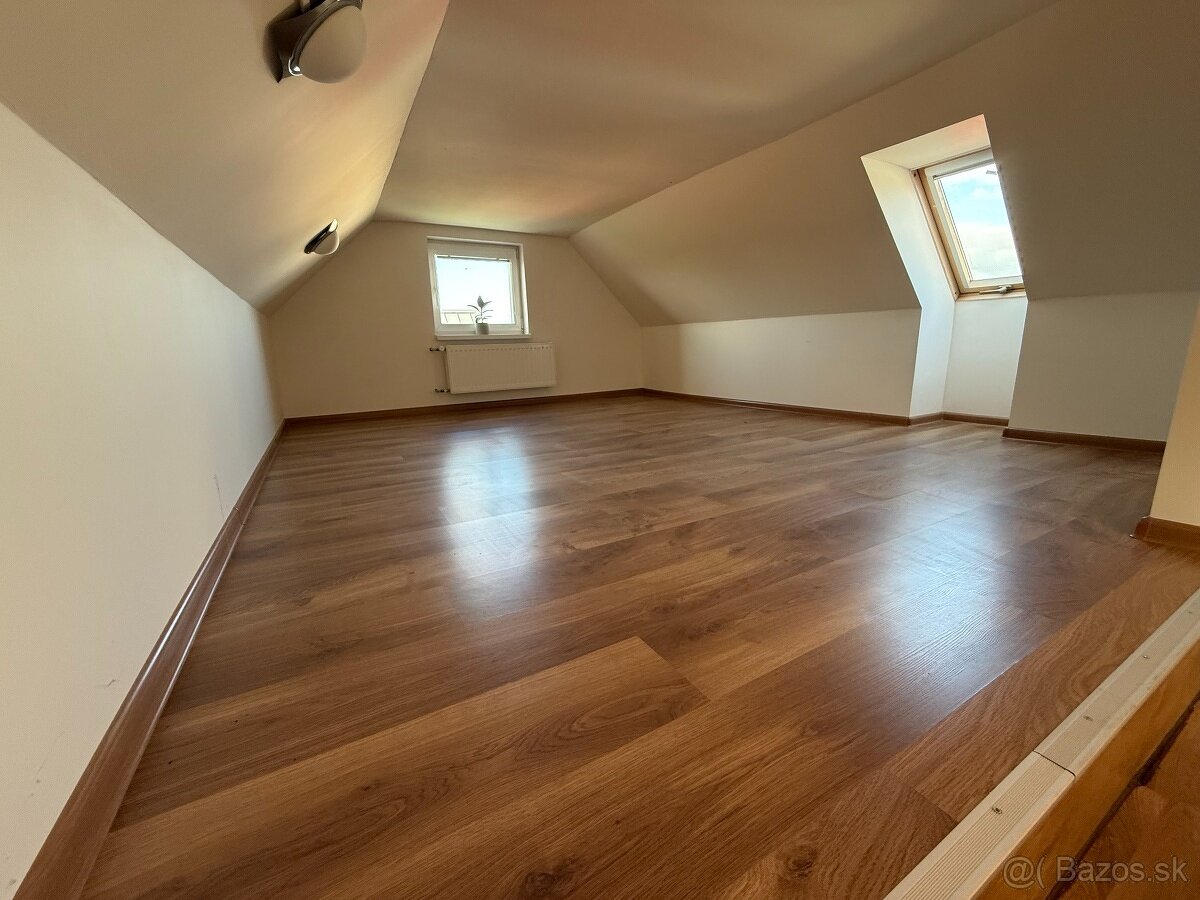 Krásny rodinný dom aj ako investícia - 13