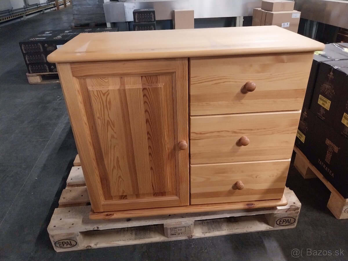 Stôl a stoličky - 13