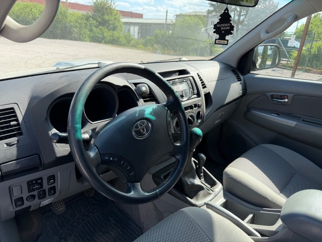 Toyota Hilux 2,5 D-4D DC 4x4 - 13