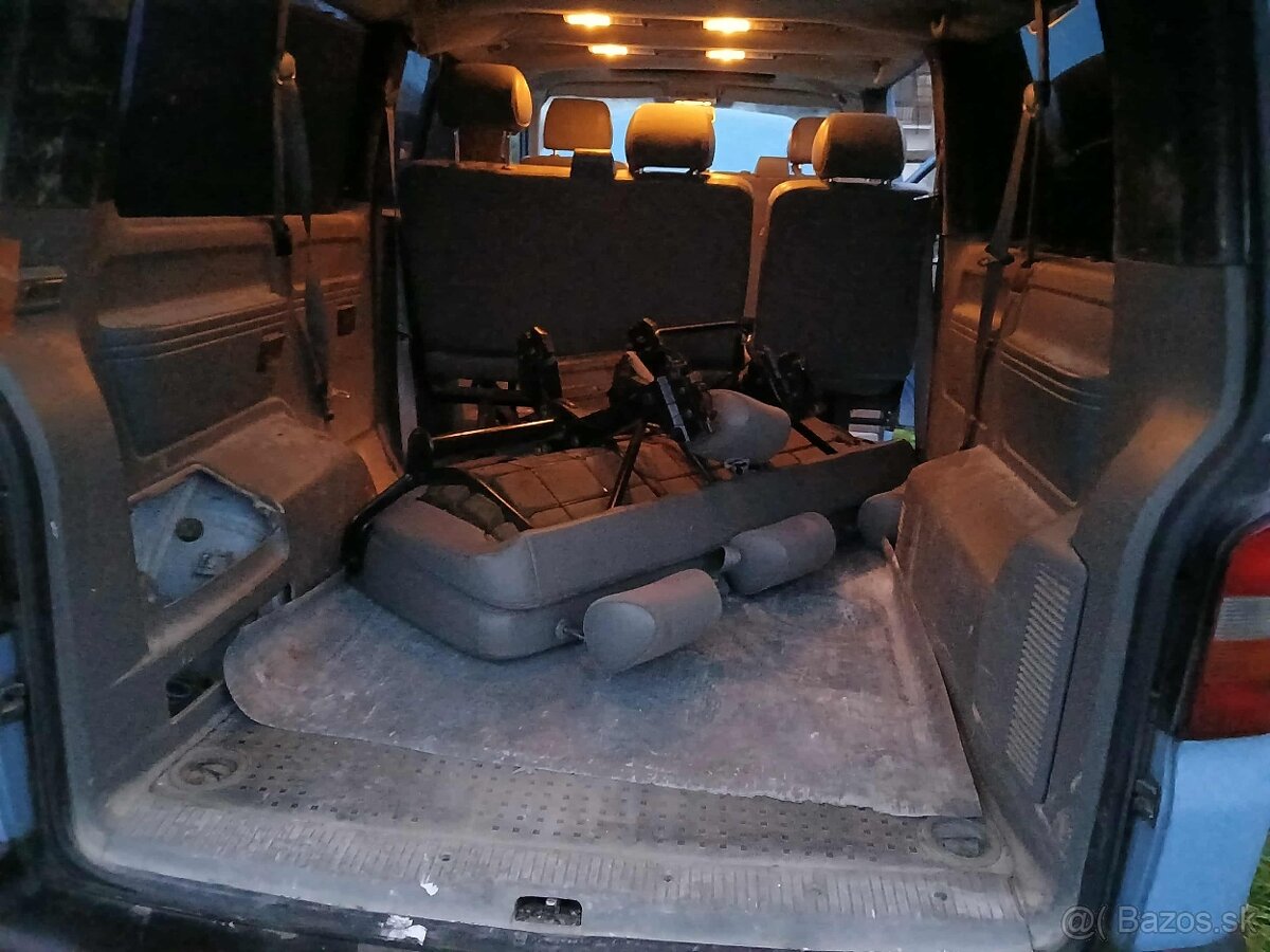 Volkswagen Transporter T5 multivan - 13