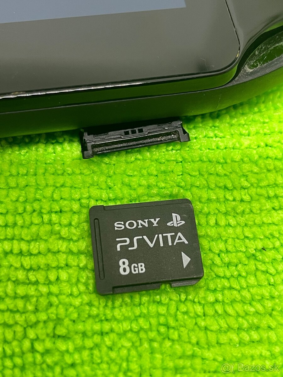 PS VITA PCH-2016 - LCD displej +8gb karta - 13