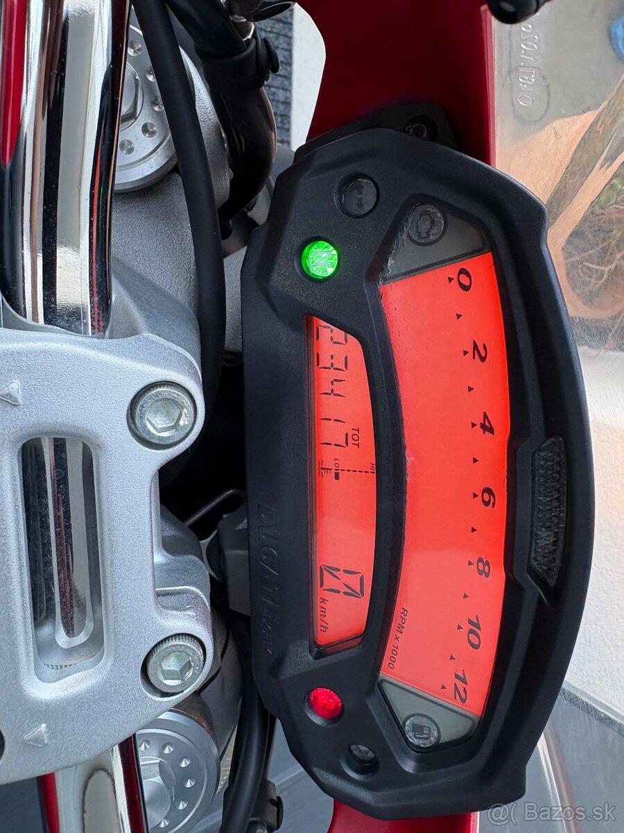 Ducati Monster 696+ - 13