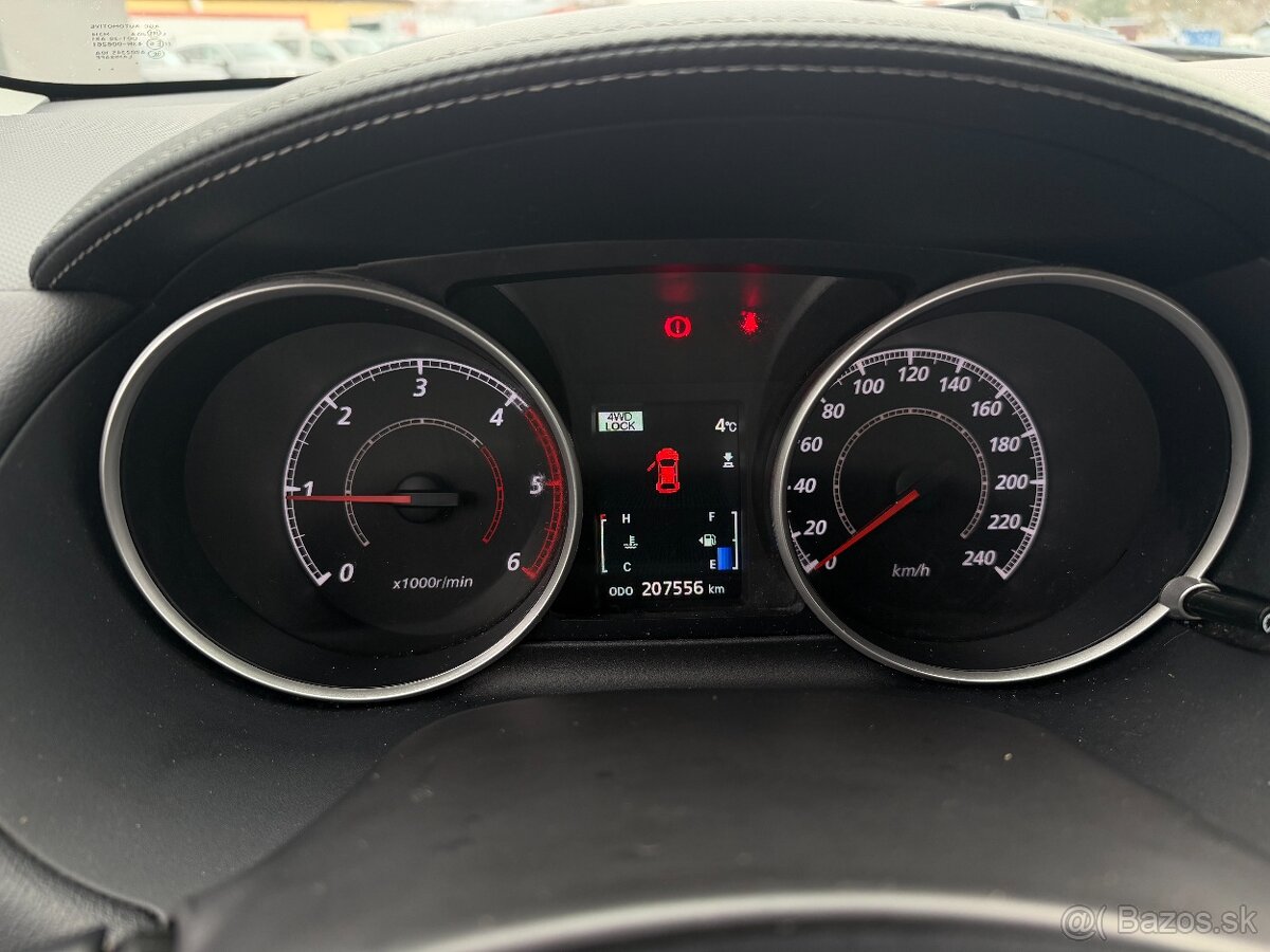 Mitsubishi Outlander 2.2 DI-D (177k) Intense 4×4 - 13