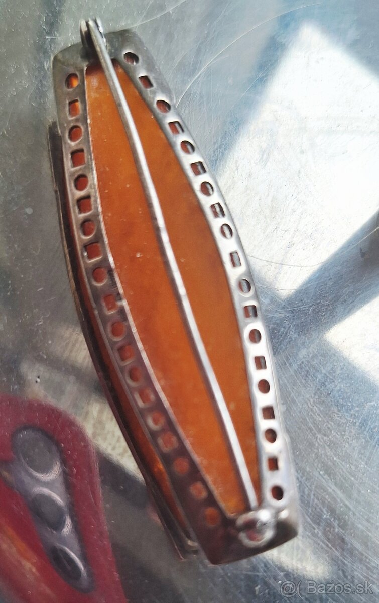 Podnos Berndorf a starožitné brošne - 13