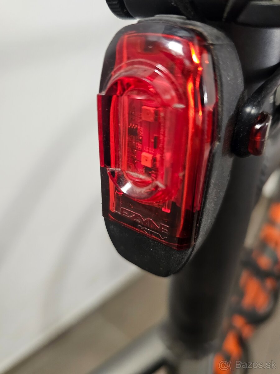 Ghost Square Cross 2022 - 13