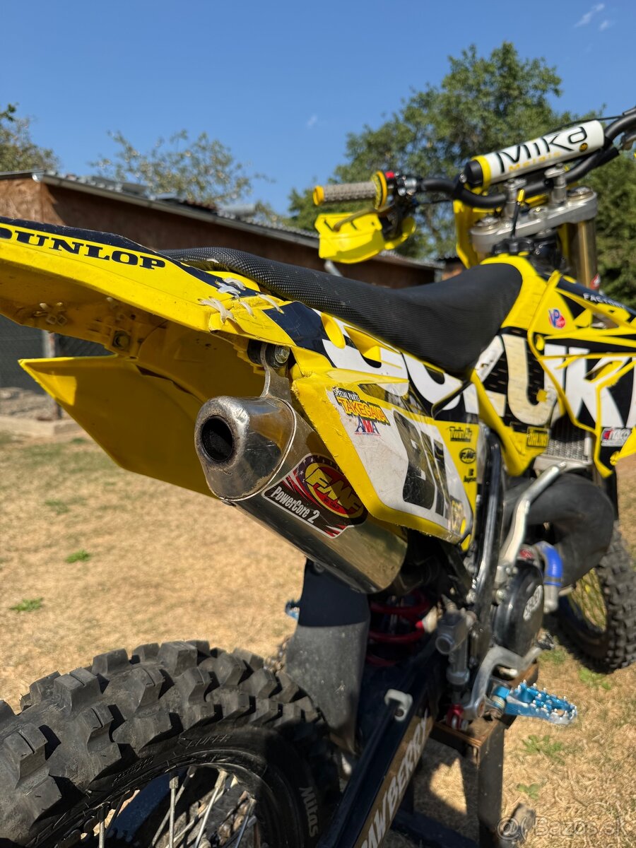 Suzuki RM 250 - 13