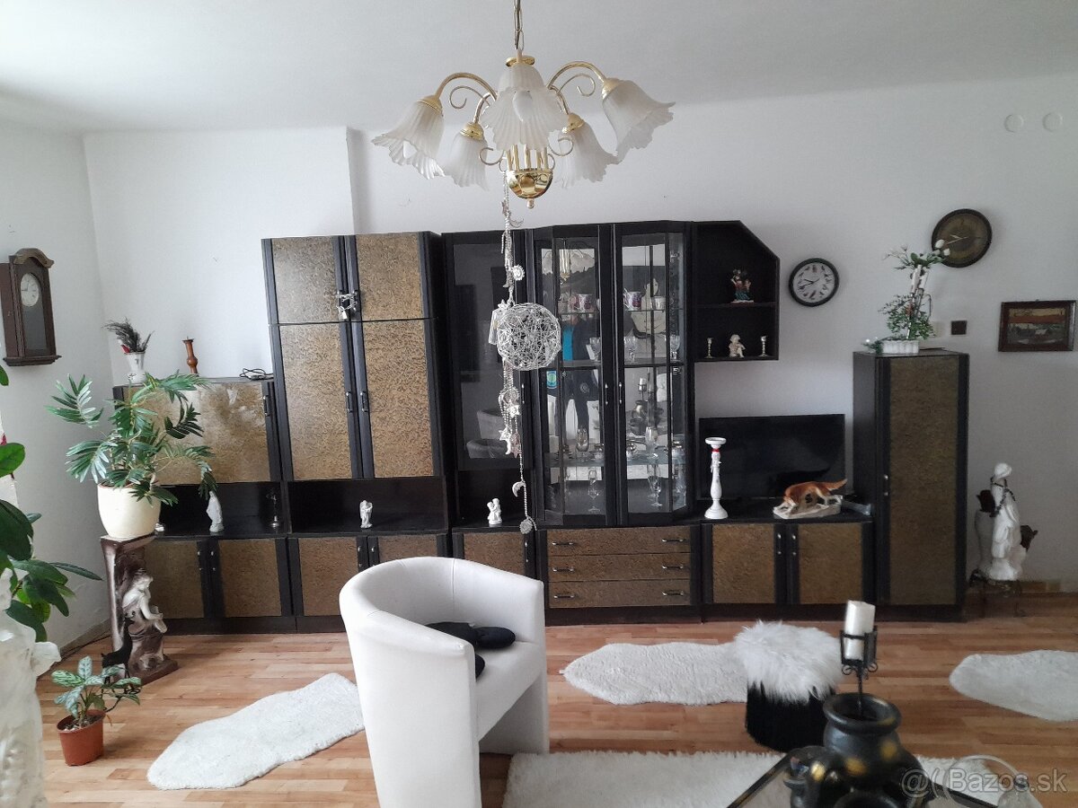 Na predaj veľký 5-izbový RD v obci Čierna Voda - 13