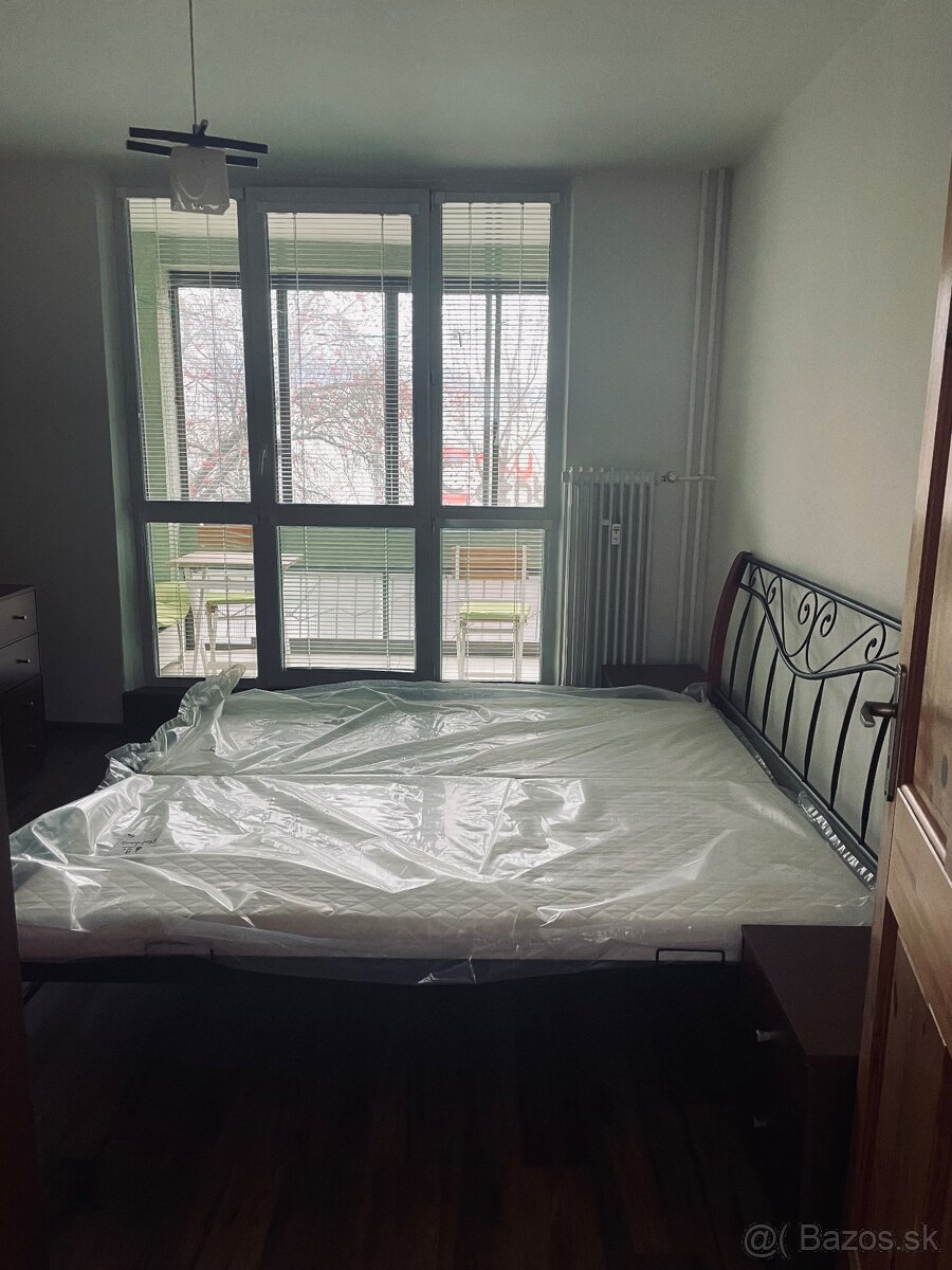 Prenajmem 2izbový byt v centre mesta Poprad - 13