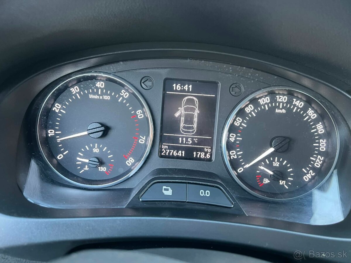 Škoda RAPID 2014 - 13