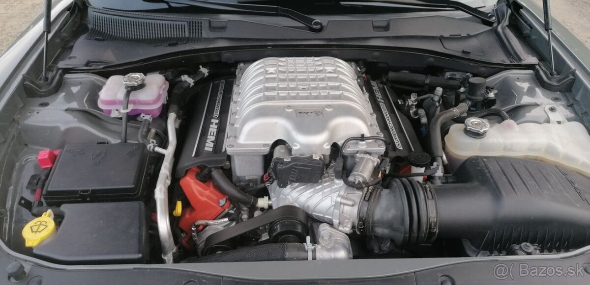 DODGE CHARGER SRT HELLCAT - 13