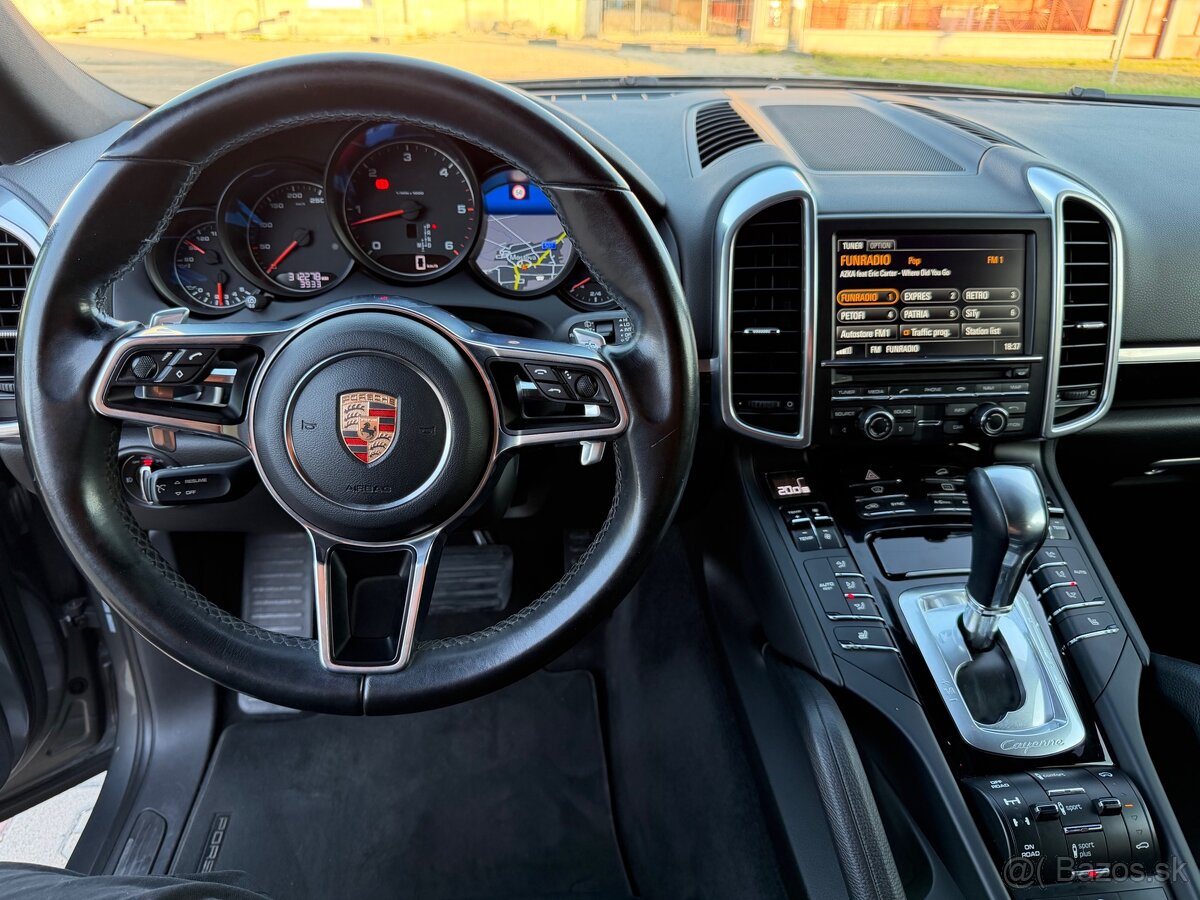 Porsche Cayenne - 13