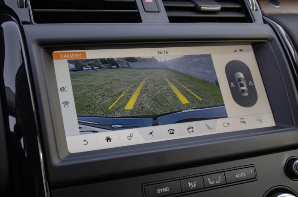 Land Rover Discovery 3.0 SDV6 SE - 13