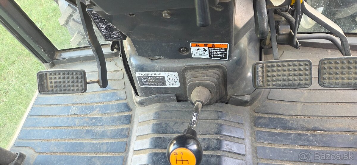 Kubota GL 321 kabína - 13