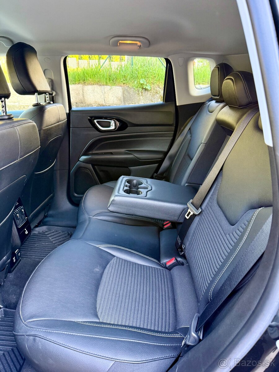 Jeep Compass 1.3 GSE LIMITED - 13
