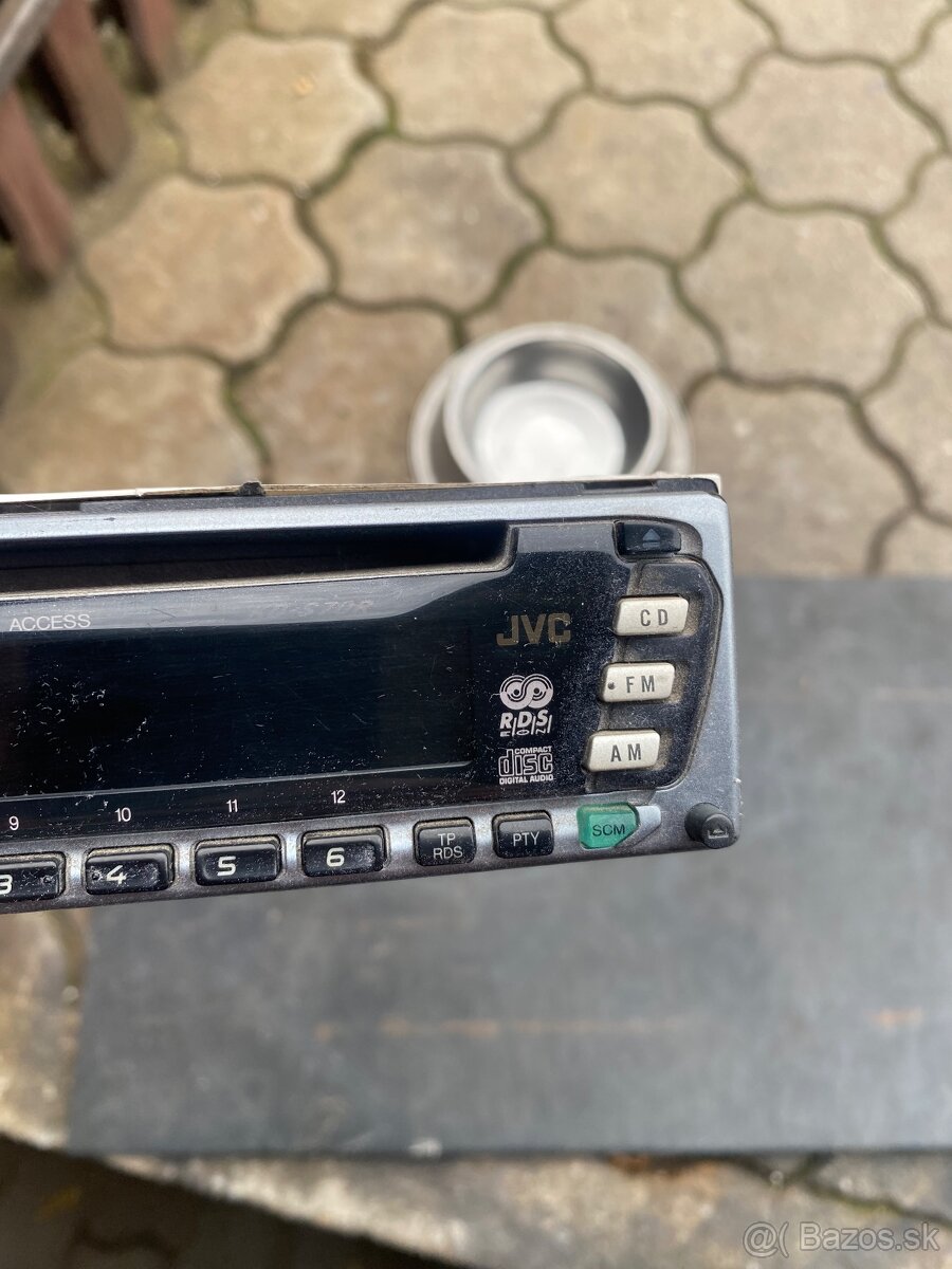 Predám 2ks autorádia sencor a JVC - 13
