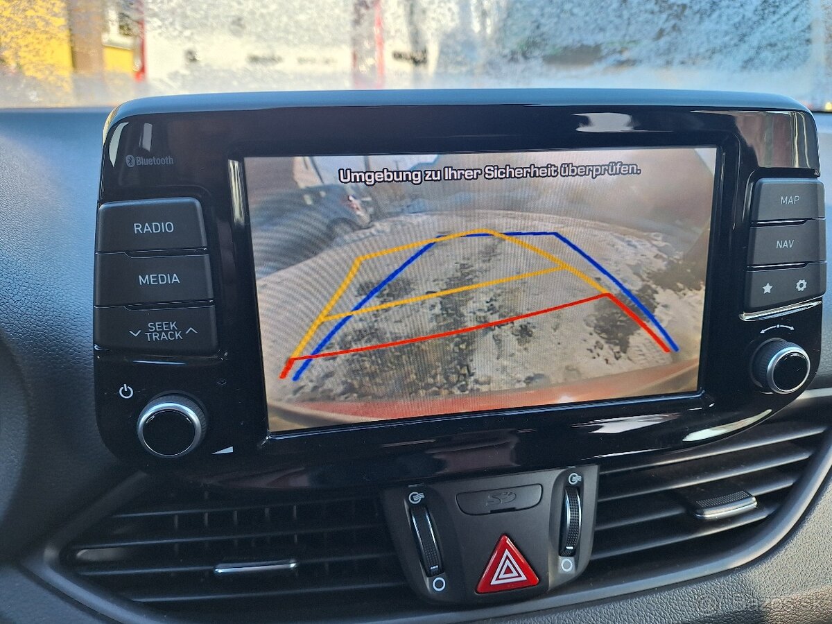 HYUNDAI I30 1.4 BENZÍN ROK 2018 - 13