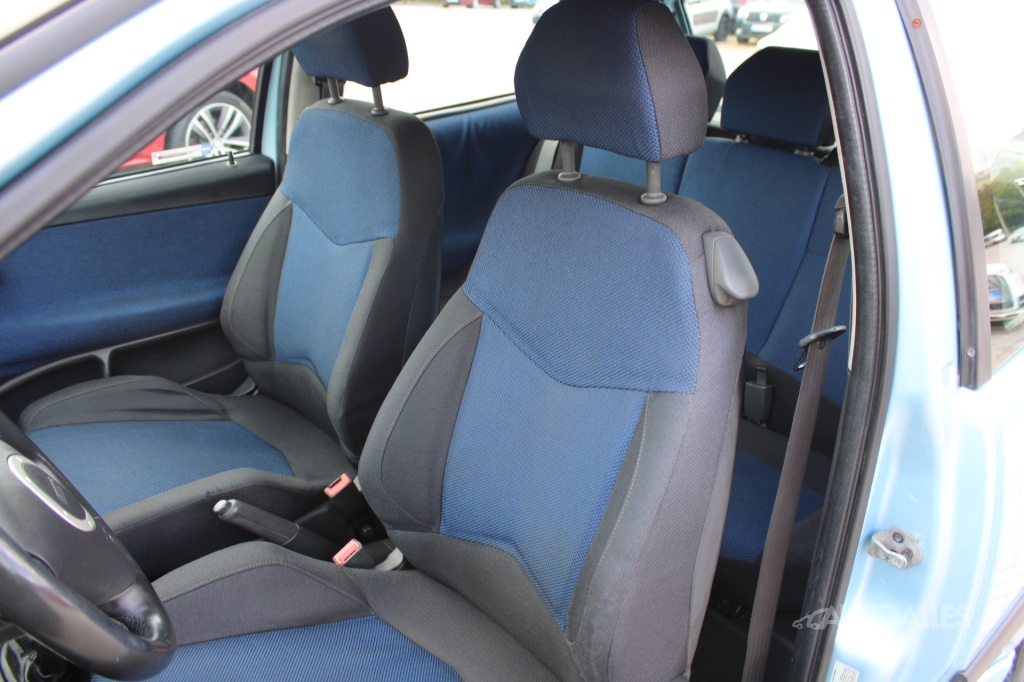 Fiat Punto 1,2 i 16V 59 kW SPORTING - 13