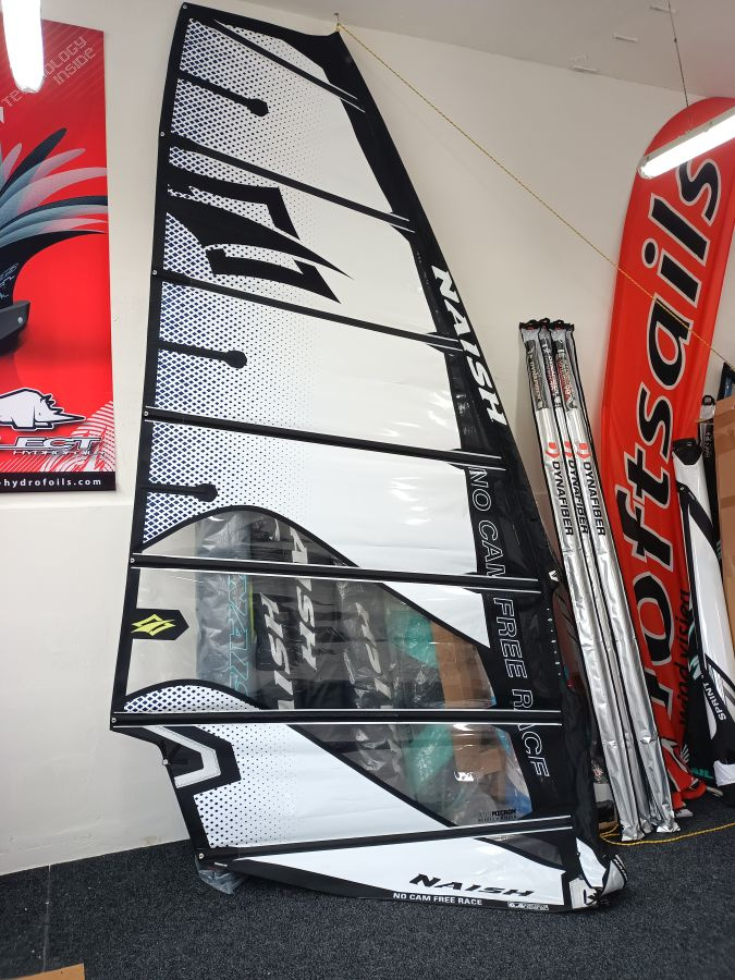 windsurfing plachty a prkno Naish 2026 - 13