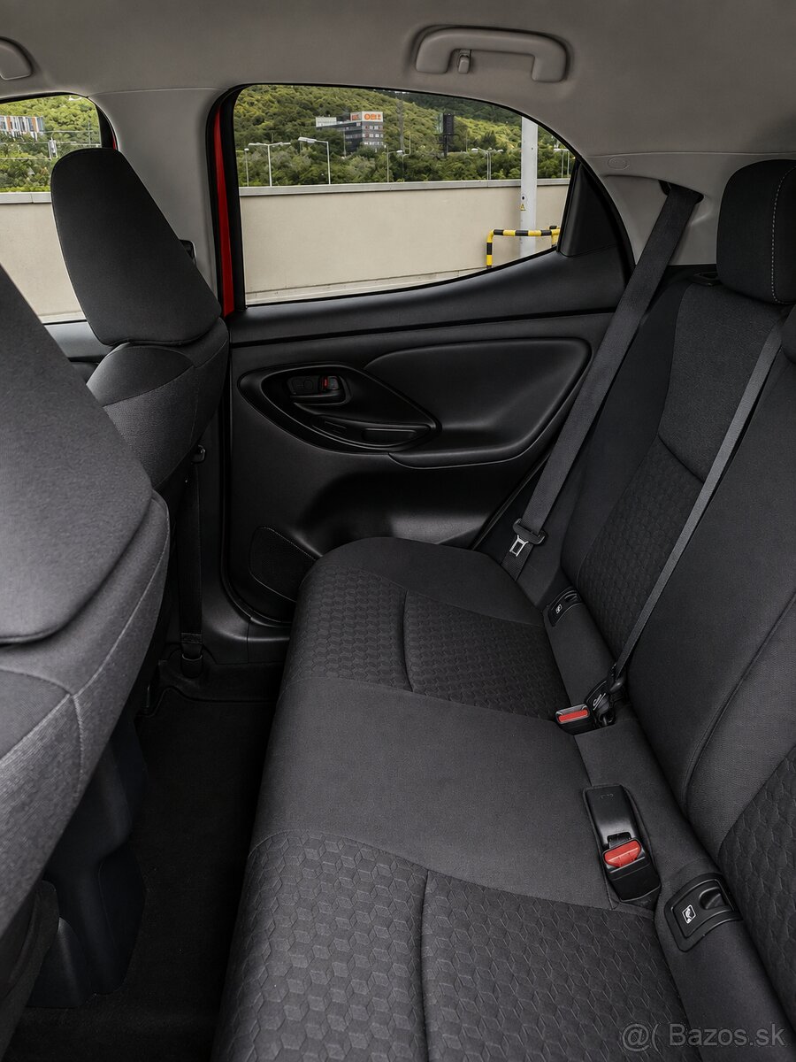 Toyota Yaris 1.5 Hybrid - 13