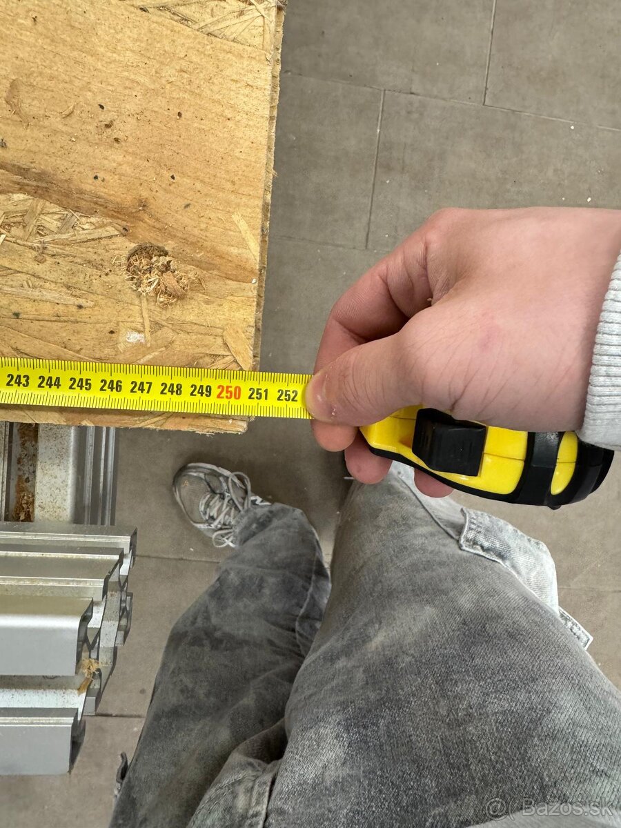 Na predaj stolárske vybavenie - 13