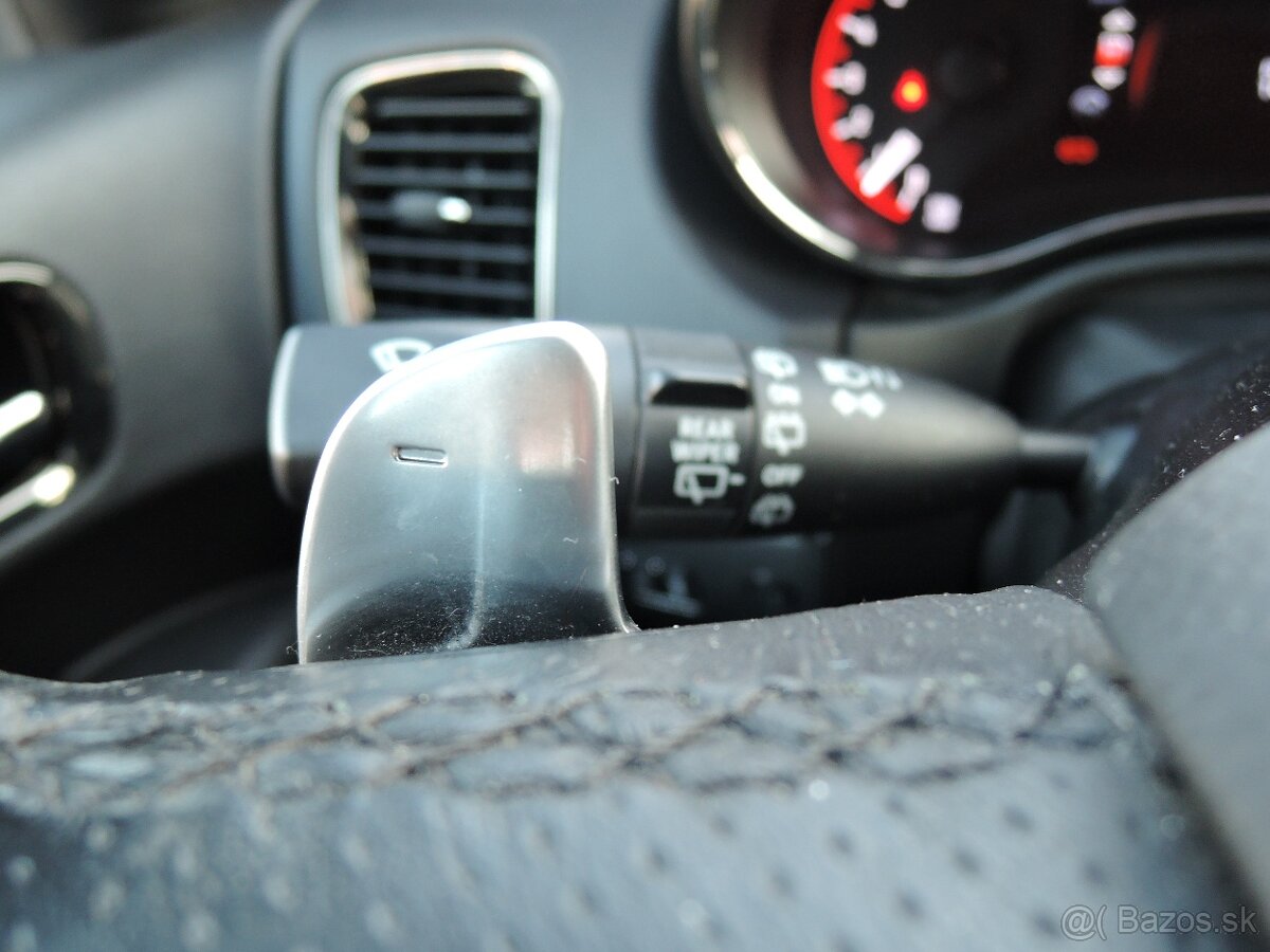 Dodge Durango 5,7 V8 HEMI R/T 6 míst. 85tkm 2020 - 13