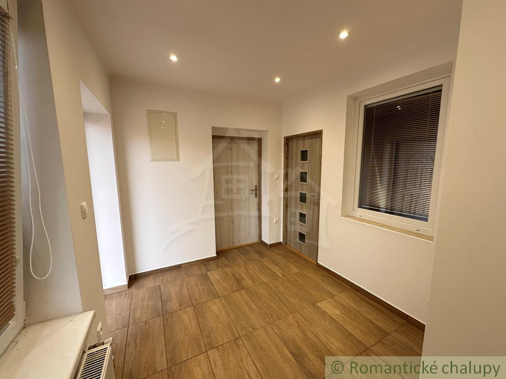 Priestranný rodinný dom v Kolárove – ideálne bývanie aj in - 13