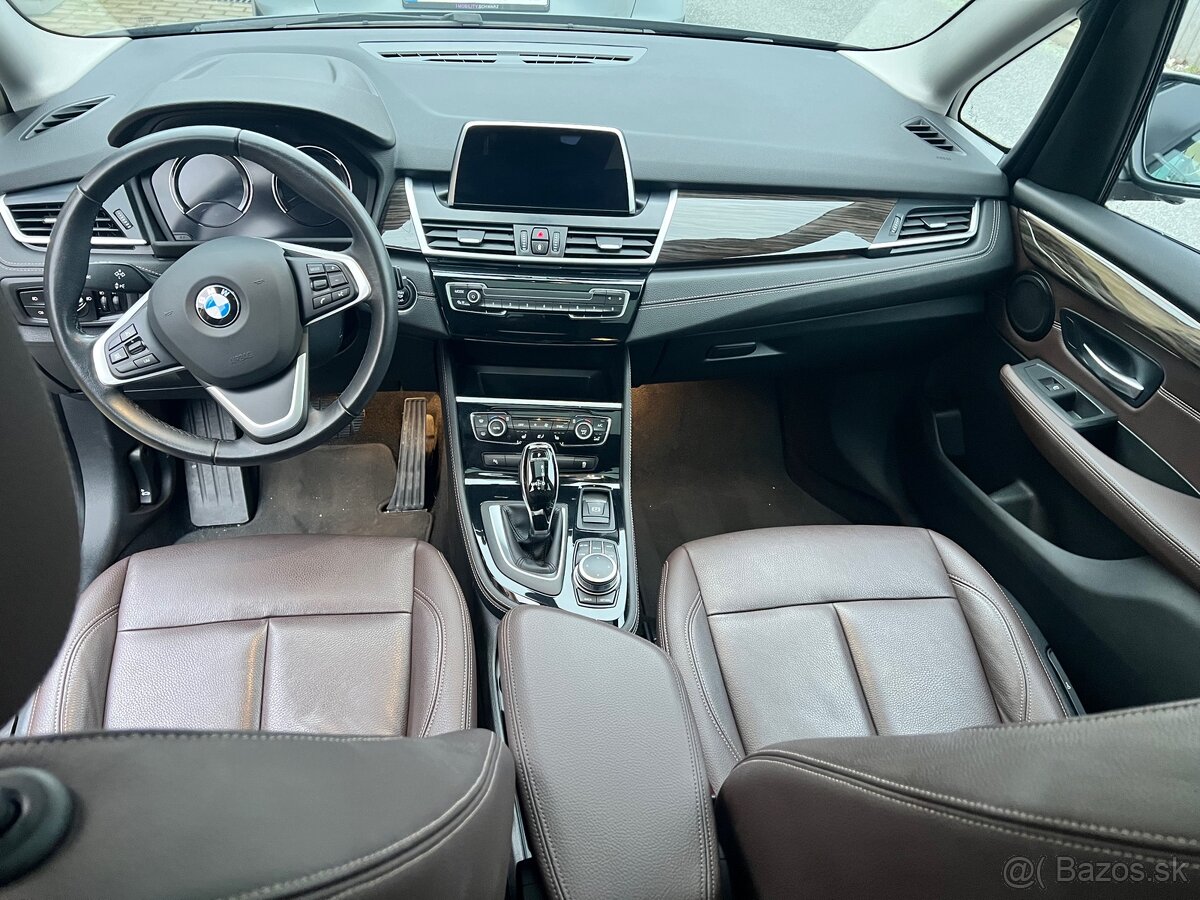 BMW 218i Gran tourer Luxury Line - 13